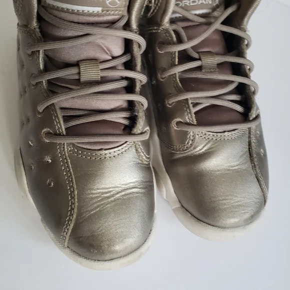 Jordan Jumpman Team II Metallic Gold Midtop Sneakers Youth Size 12 - Picture 12 of 13